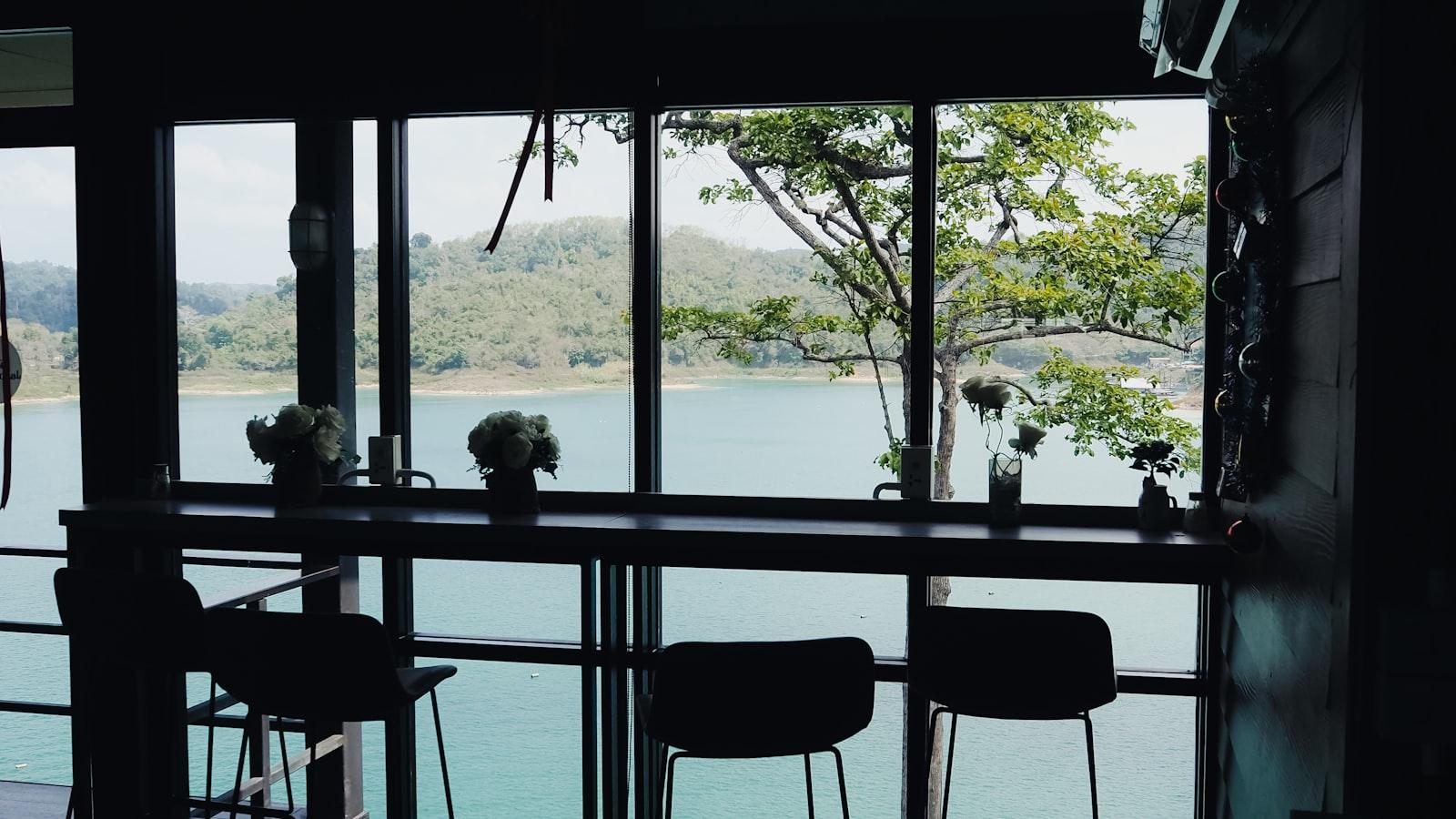 Nar Şirəsi: Faydaları və Əks-göstərişləri